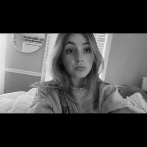 Meet your Posher, Nora